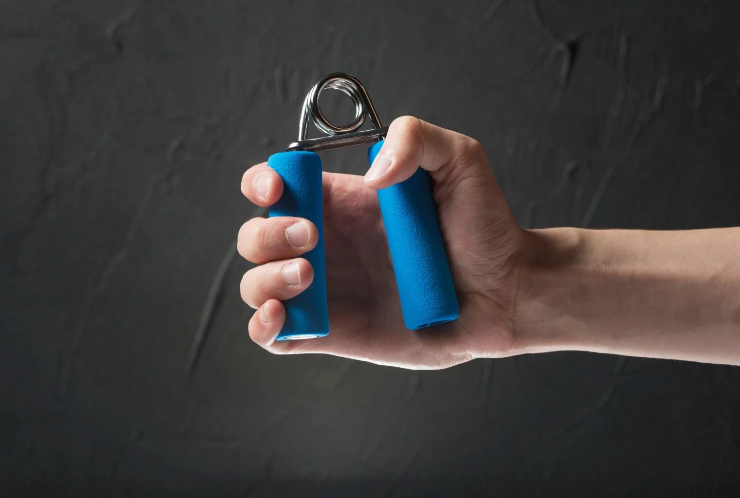 Top 7 Benefits of Hand Gripper Exercise - PRO WOLF